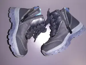 Ботинки утеплённые р.26 (стелька 17см)