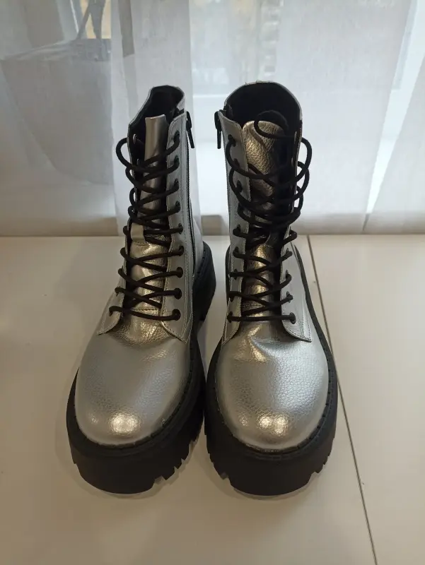 Ботинки новые Zara