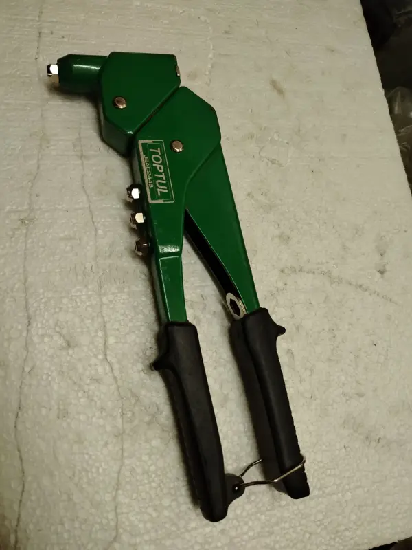 Заклепочник Toptul