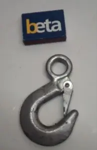 Крюк Буксировочный