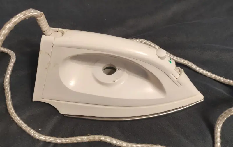 Продаю 3 утюга, выбирайте) цена с самого дешевого