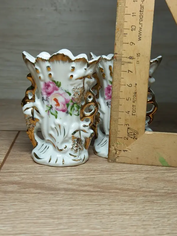 Миниатюрная вазочка