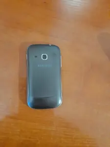 Мобильный телефон