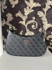 Сумка Guess