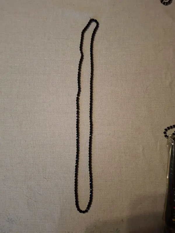 Бусы бижутерия 6 шт.