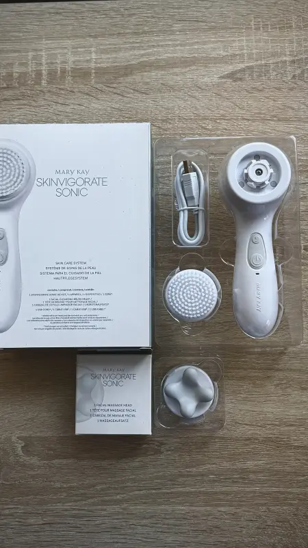 Щётка/Массажёр MaryKay Skinvigorate Sonic