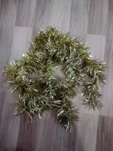 Новогодняя мишура.