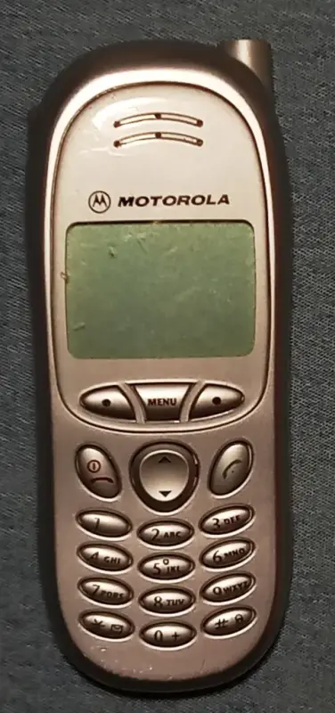 телефон Моторола в коллекцию, разборку