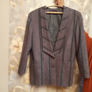 Пиджаки женские, деловые, для офиса (4шт), р.48-50