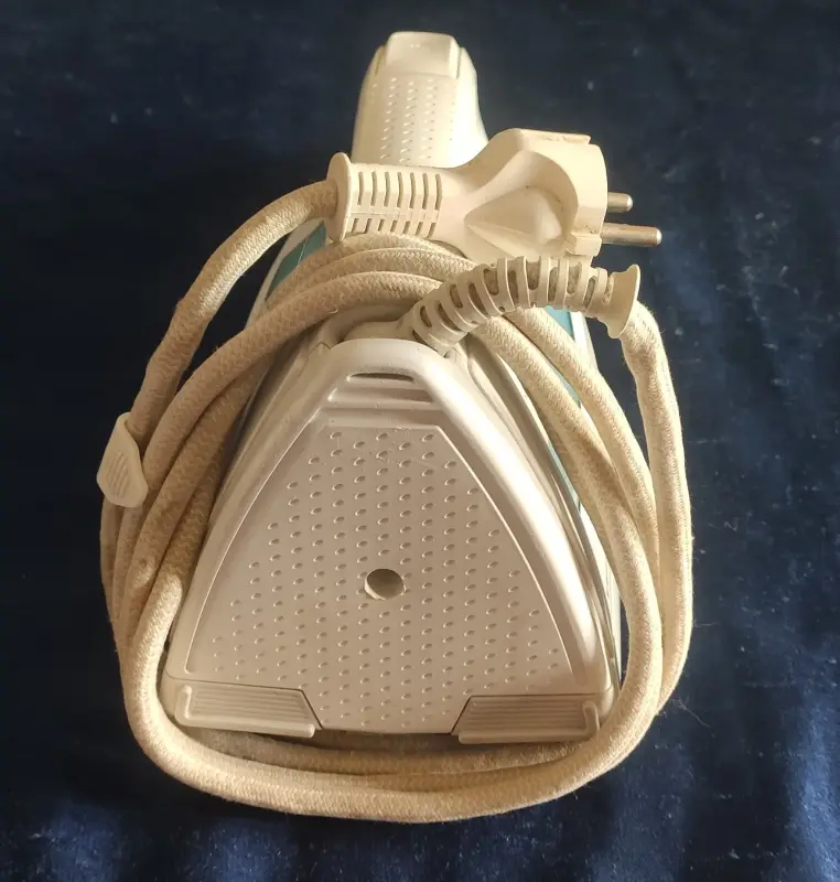 Продаю 3 утюга, выбирайте) цена с самого дешевого