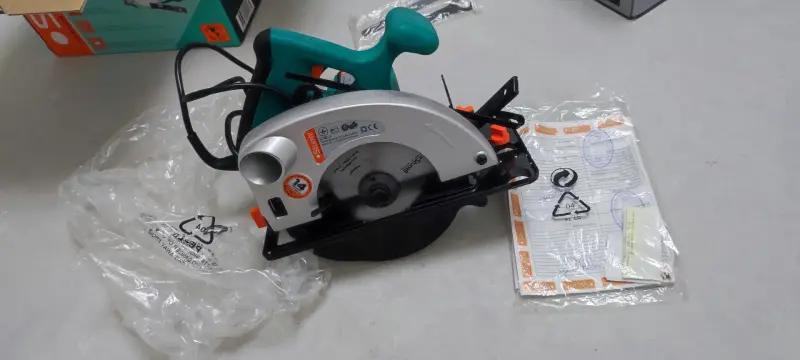 Пила циркулярная электрическая