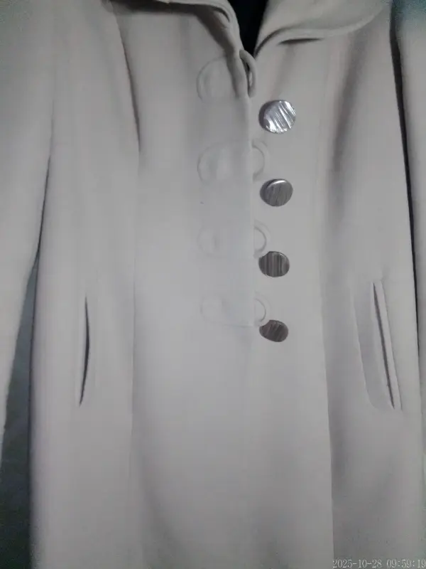 Пальто демисезонное