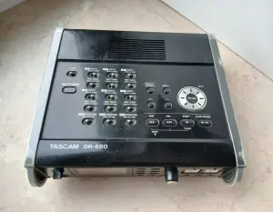 Портативный аудио-рекордер Tascam DR-680, б/у