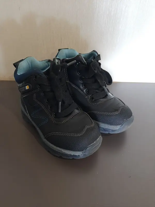 Ботинки утеплённые р.26 (стелька 17см)