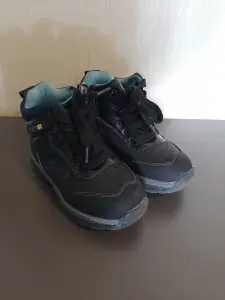 Ботинки утеплённые р.26 (стелька 17см)