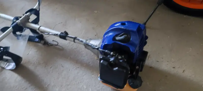 Триммер бензиновый.