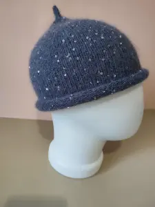 Шапка "Пипо" из пуха с итальянскими пойетками