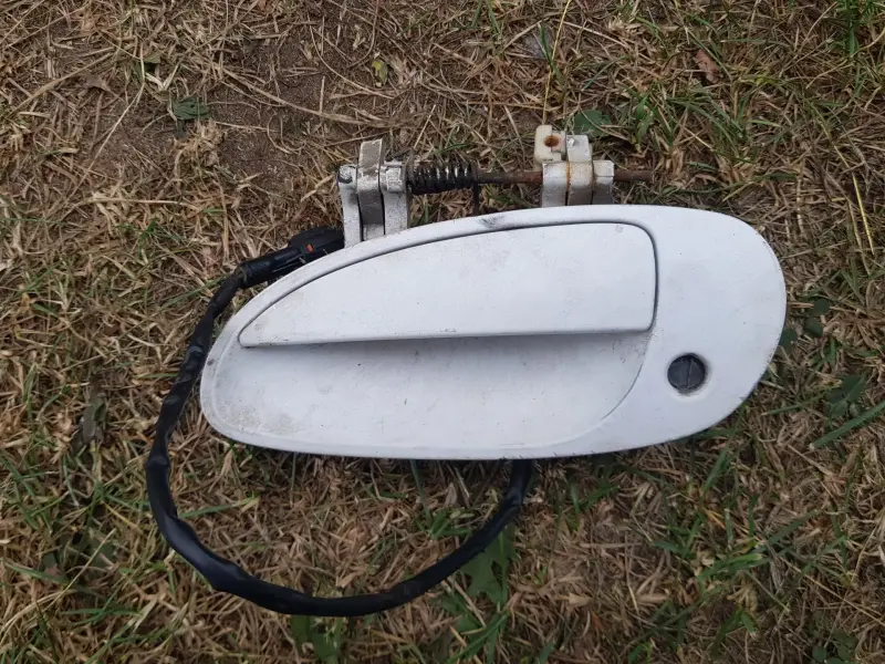 Ручка наружная передняя левая Kia Clarus