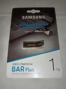 Флешка Samsung USB 3.1 1 Тб НОВАЯ