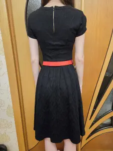 Платье девушке р. 42 ХS