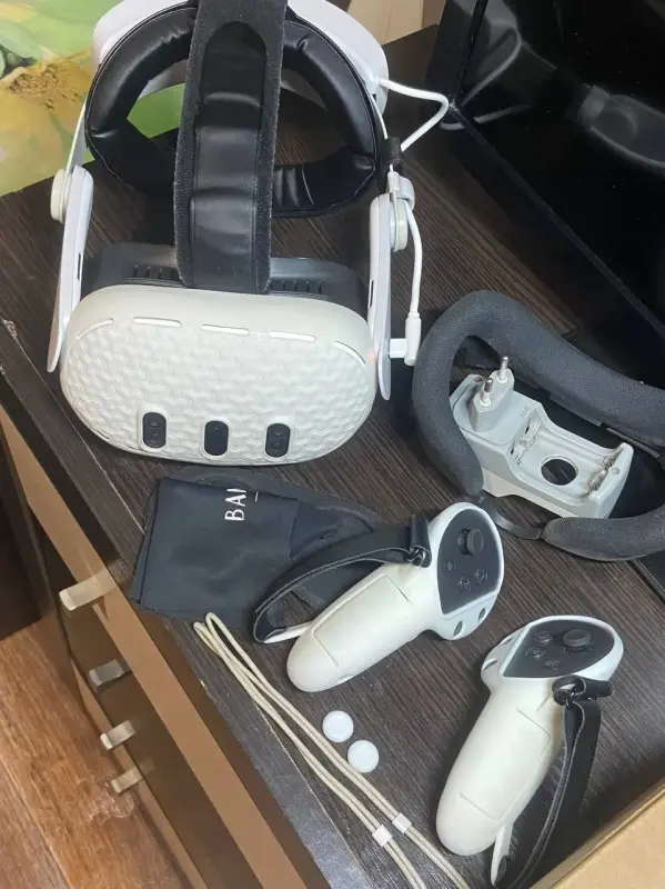 Очки Meta Quest-Oculus 3 128gb VR (Полный Комплект)