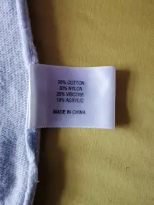 Нежно-голубой гольф