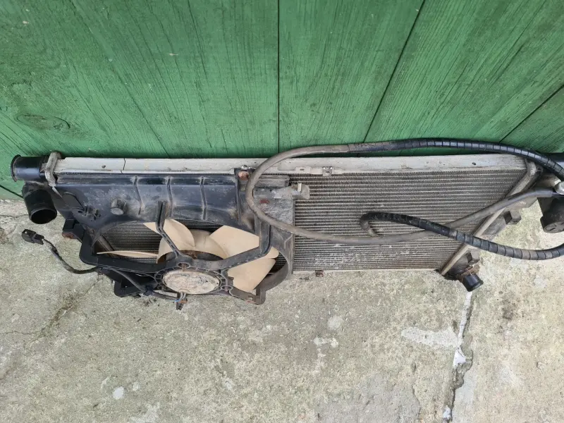 Основной радиатор охлаждения Kia Clarus