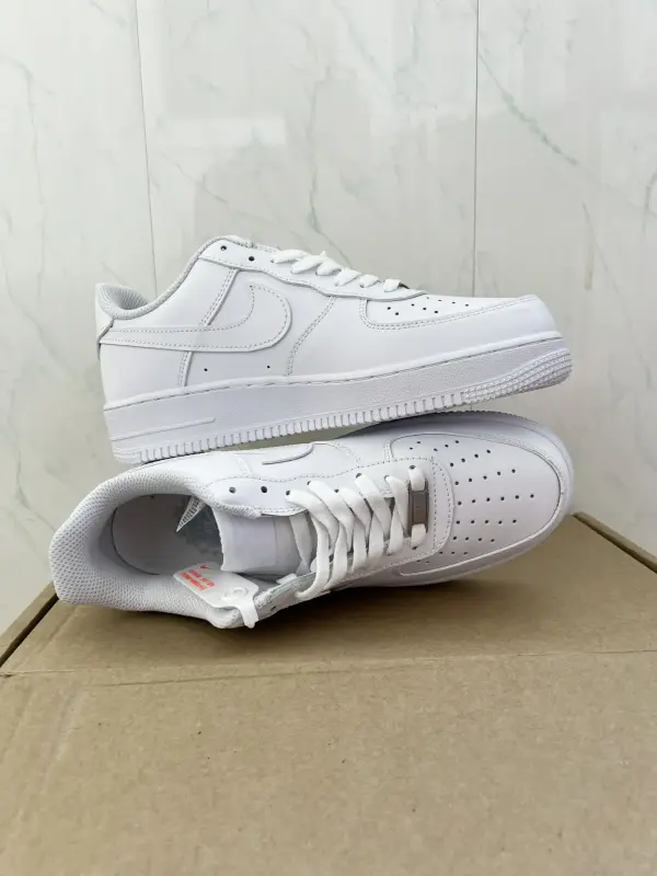 Кроссовки Nike