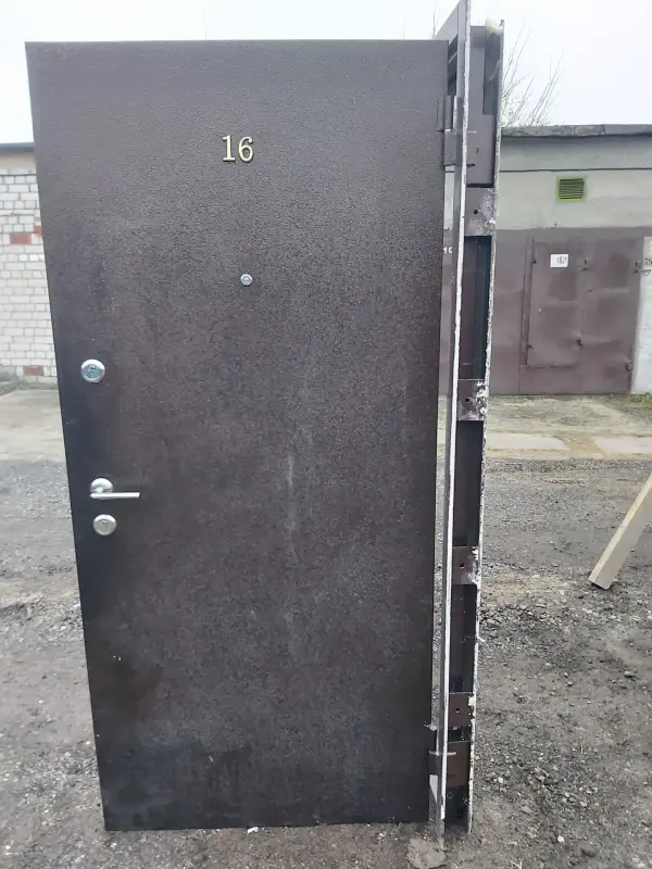 Дверь входная