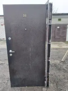 Дверь входная