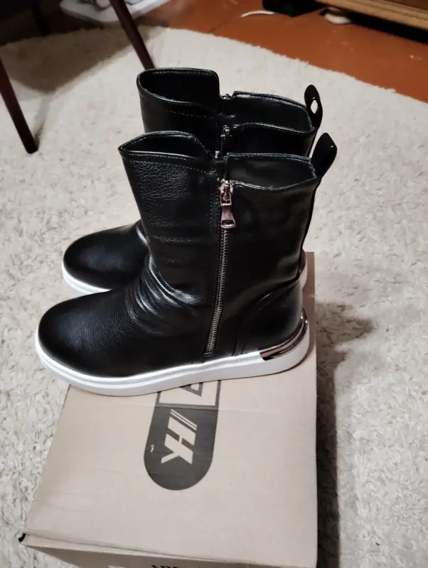 Женские сапоги