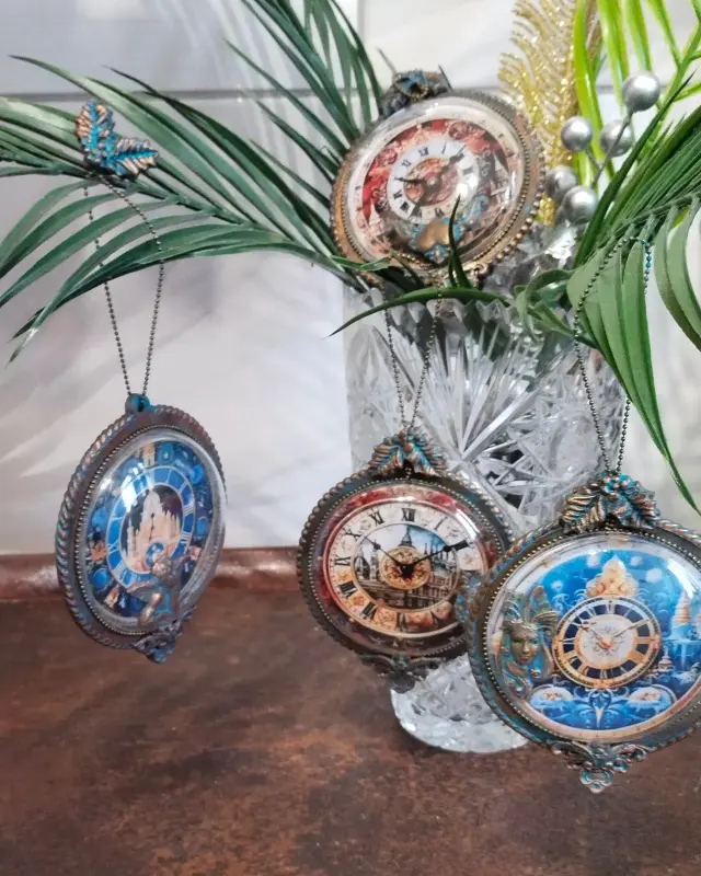 Новогодние игрушки