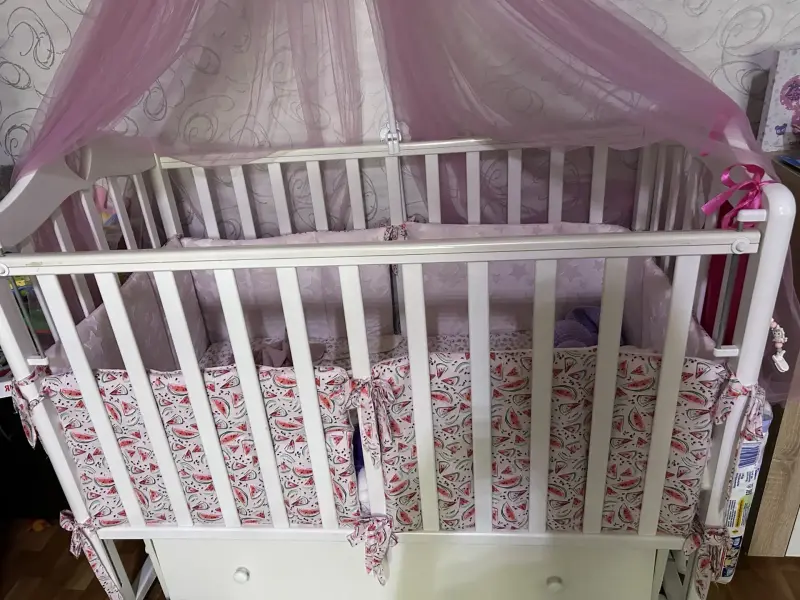 Детская кроватка