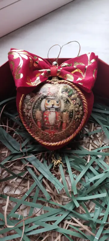 Новогодние игрушки