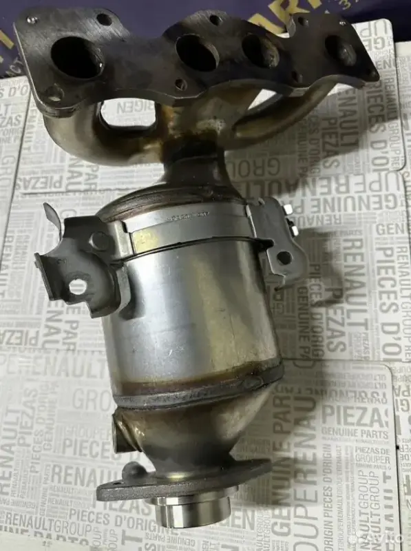 Коллектор-катализатор: LOGAN 2, STEPWAY, DOKKER 2 ( 8201145355, 208A03629R )