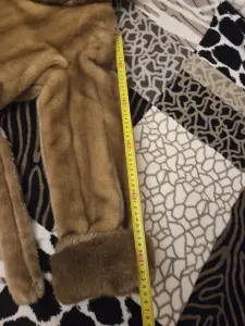 Полушубок женский р. 42-44 S