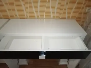 Стол туалетный