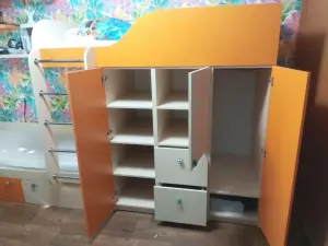 Продам двухъярусную кровать