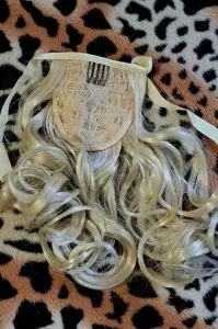 Шиньон-хвост кучерявый, длина 25см, новый