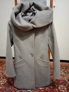 Пальто осеннее