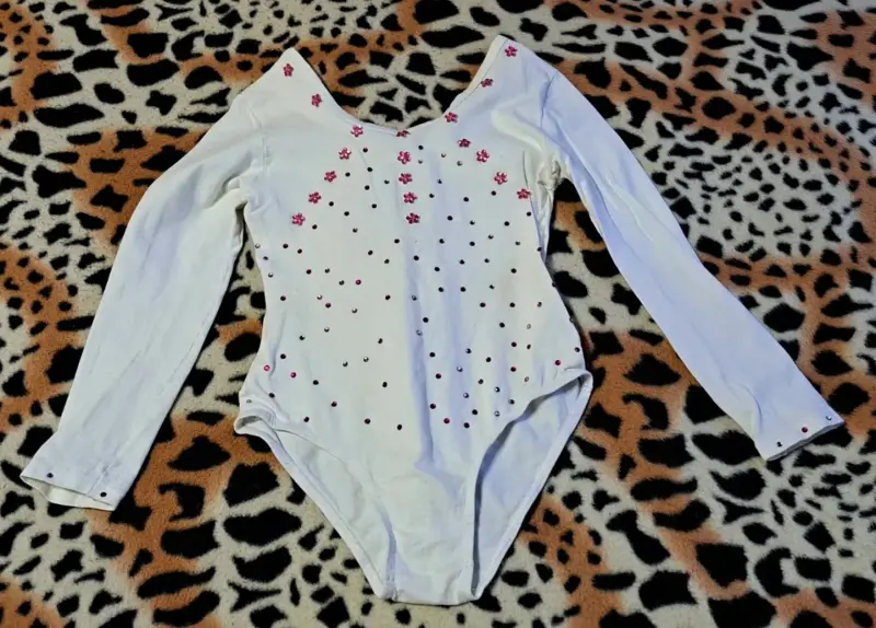 Одежда для девочек - Купальники для танцев-спорта на девочку 6-8лет (р.122-134), б.у-2шт: - Вся Беларусь - Фото 2 Купальники для танцев-спорта на девочку 6-8лет (р.122-134), б.у-2шт: - Вся Беларусь - 229899 - Доска объявлений Kupika.by - Фото 2