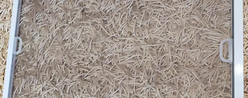 Сетка москитная 1355-635мм в сборе