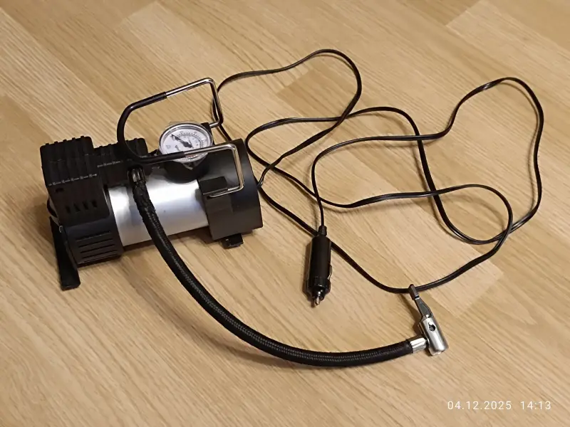 Электрический насос для подкачки шин на 12 в.