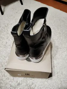 Женские полусапожки