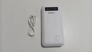 PowerBank (белый) 10 000 mAh зарядное устройство