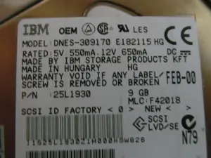 Жесткий диск IBM DNES-309170 E182115 HG 9 Гб SCSI Б.У.