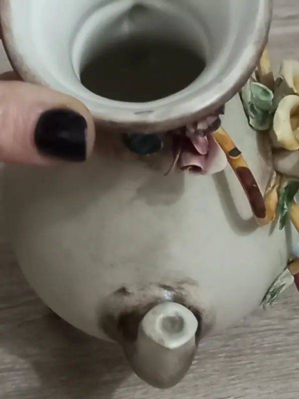 Винтажный чайник ваза