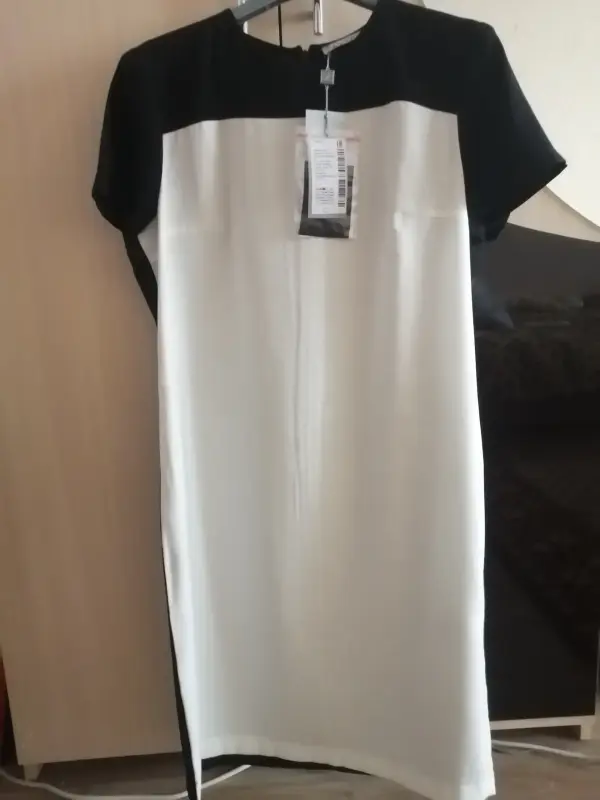 Платье женское, р-р 46 (новое)