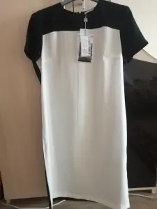 Платье женское, р-р 46 (новое)