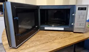 Микроволновая печь Samsung MЕ73E1КR